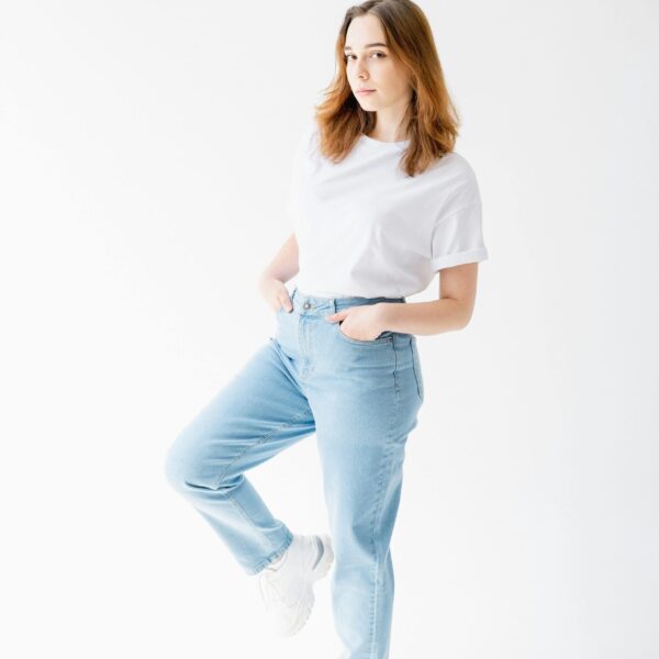 SLIM-RELAXED FIT/MOM JEANS
