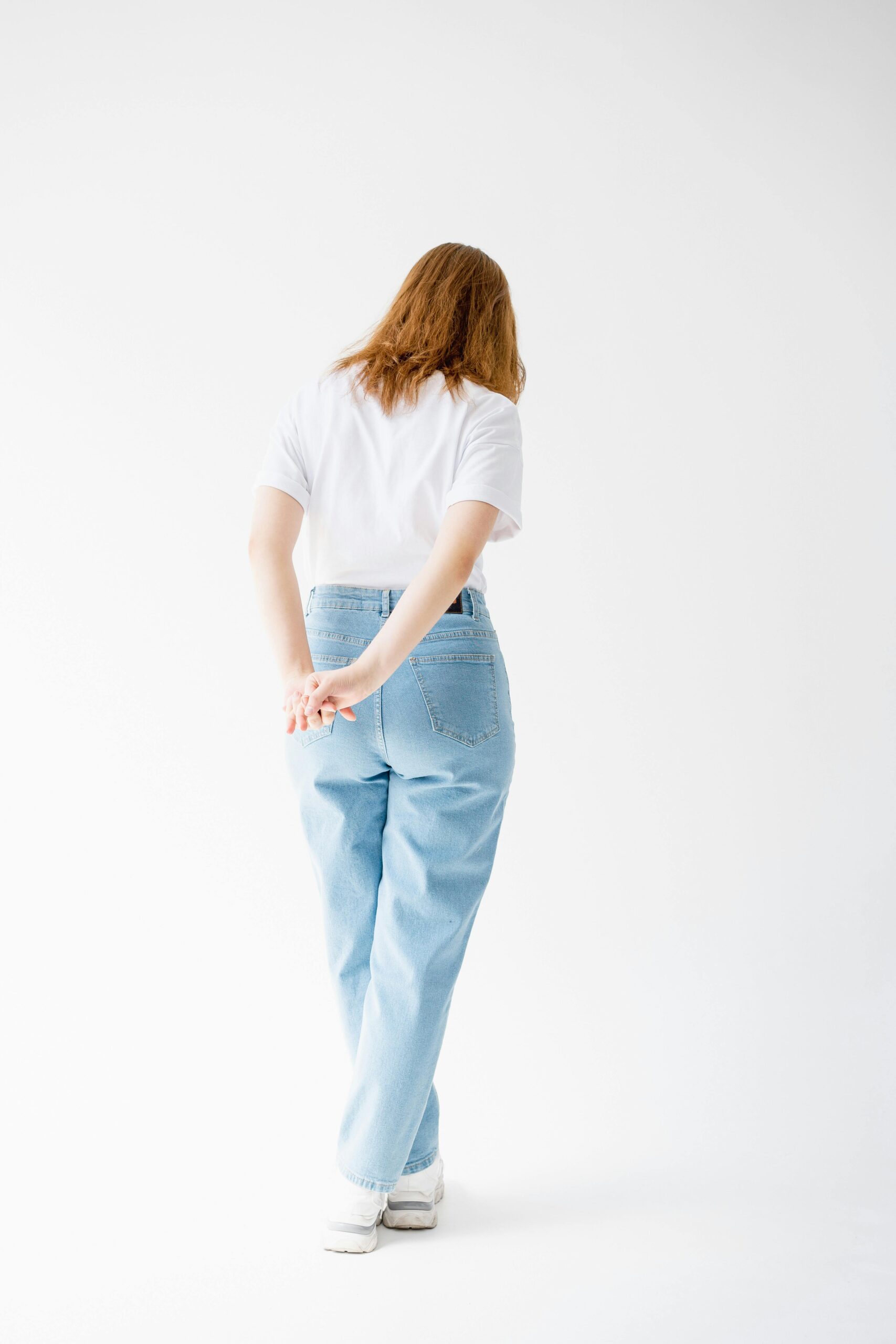 SLIM-RELAXED FIT/MOM JEANS - Image 4
